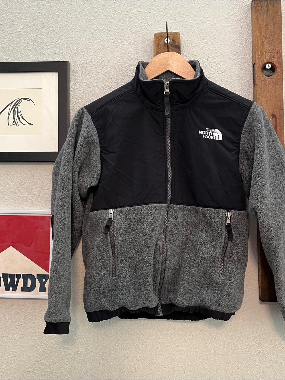The North Face Gray & Black Fleece Denali Jacket Size Medium Youth